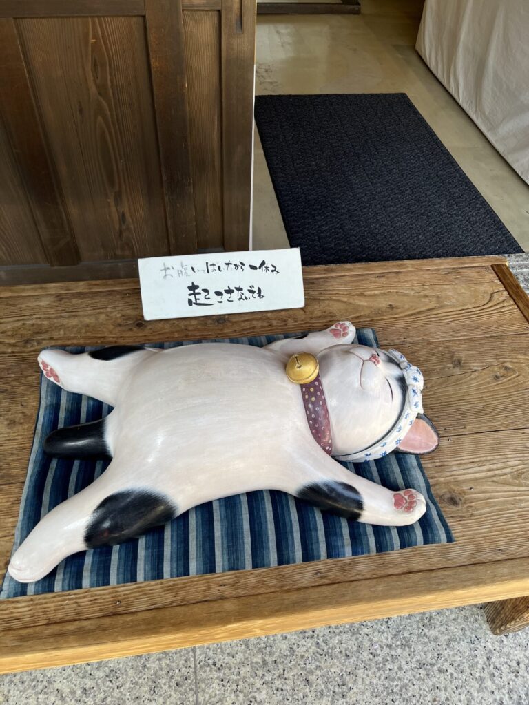 神話の館　猫